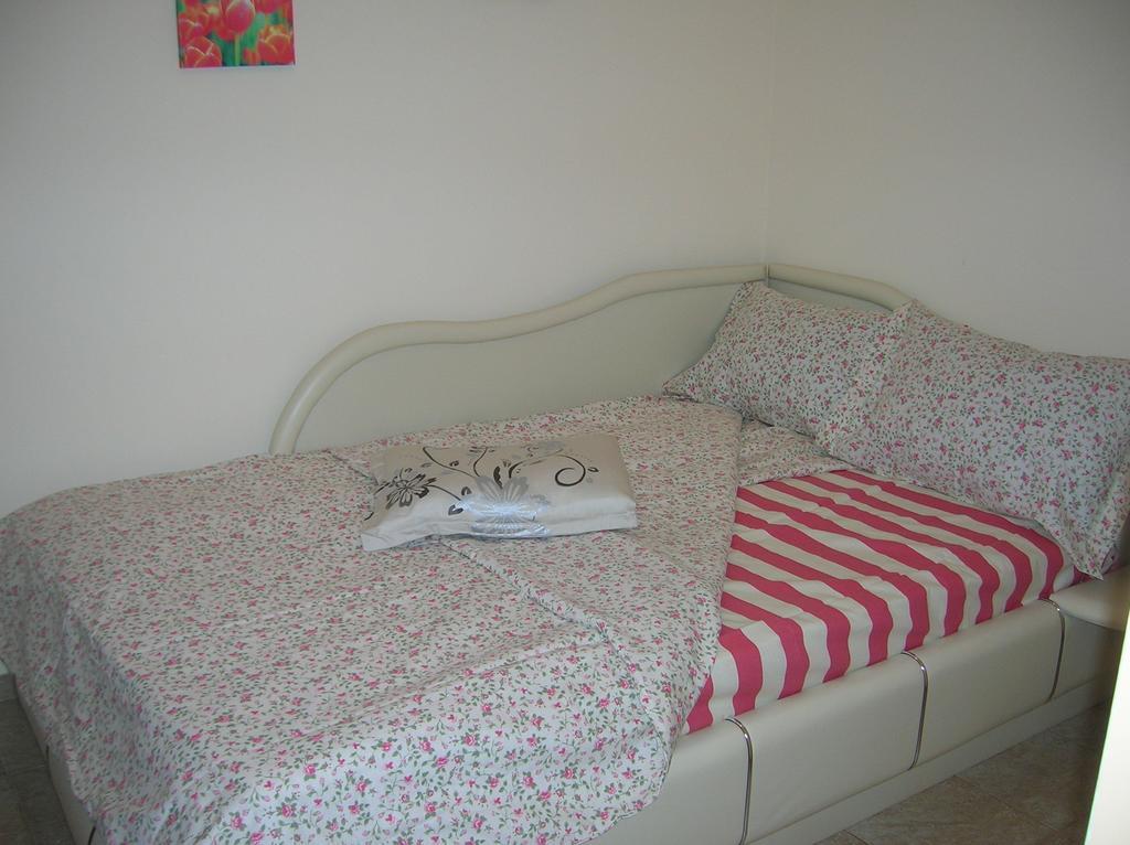 Guest House Nadezhda Хисаря Номер фото