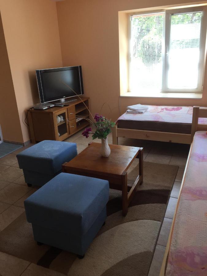 Guest House Nadezhda Хисаря Екстер'єр фото
